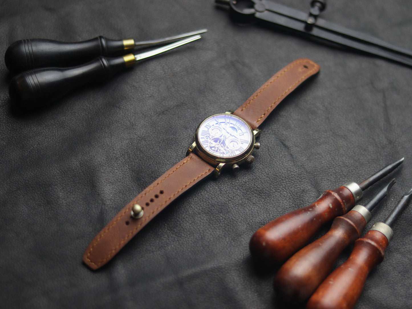 TAWNNY BROWN (BROWN) - FULL STITCHED WATCH STRAPS grip