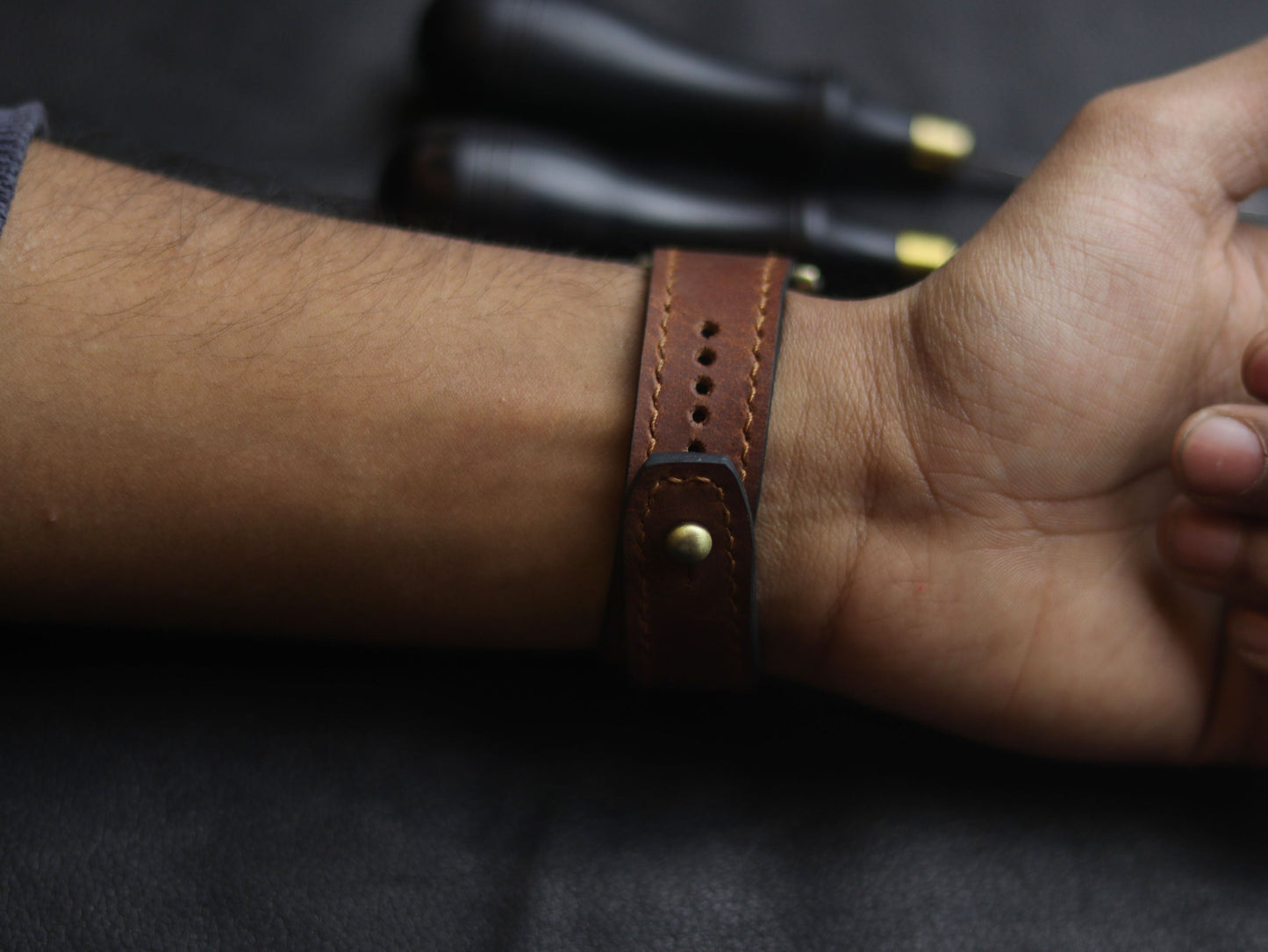 TAWNNY BROWN (BROWN) - FULL STITCHED WATCH STRAPS grip