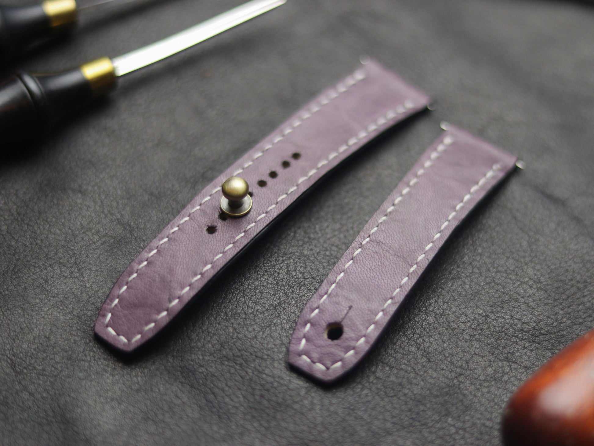 GRAPE  PURPLE (WHITE) - FULL STITCHED WATCH STRAPS grip
