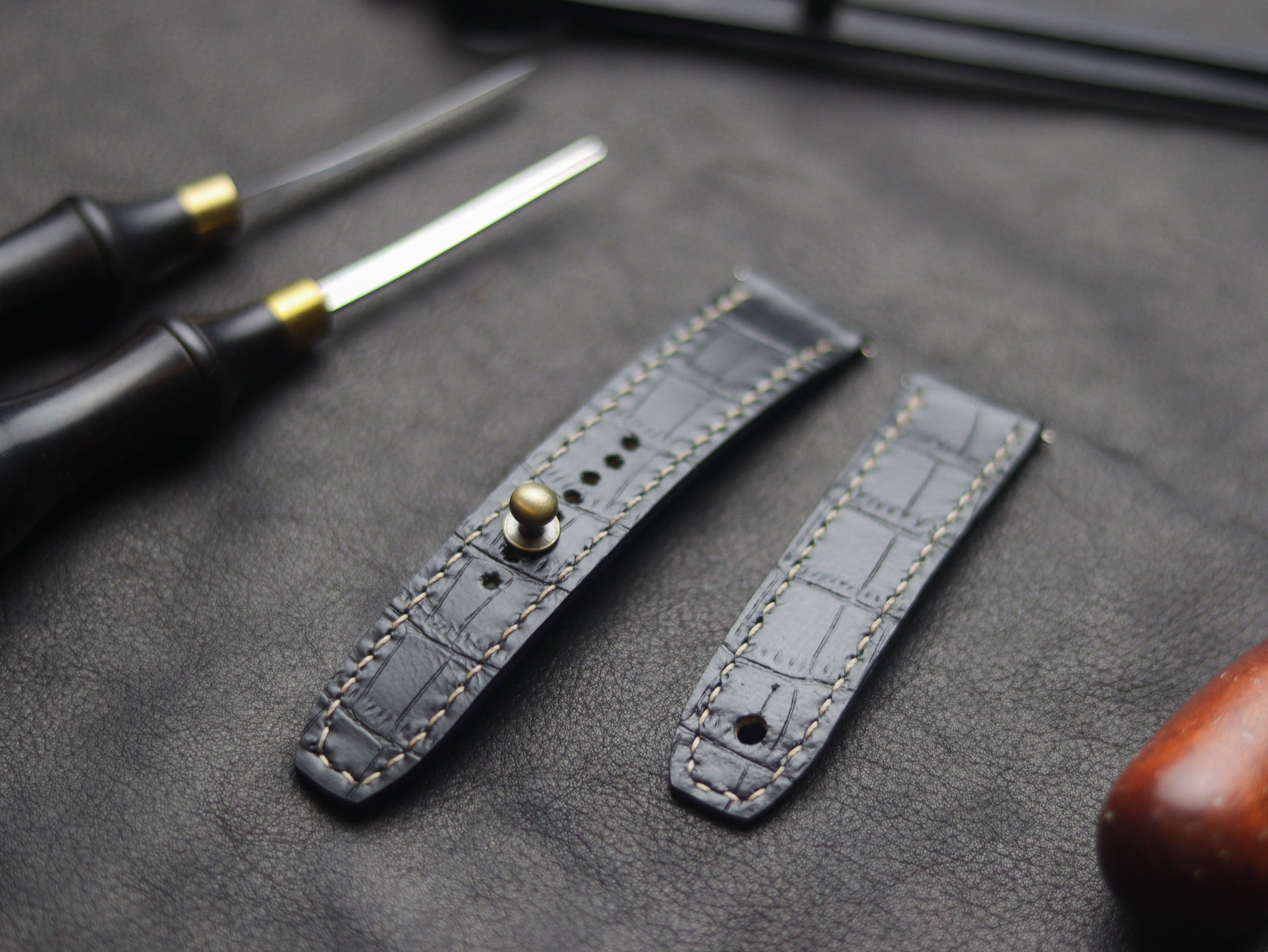 CHARCOLE BLACK  (WHITE) - FULL STITCHED WATCH STRAPS grip
