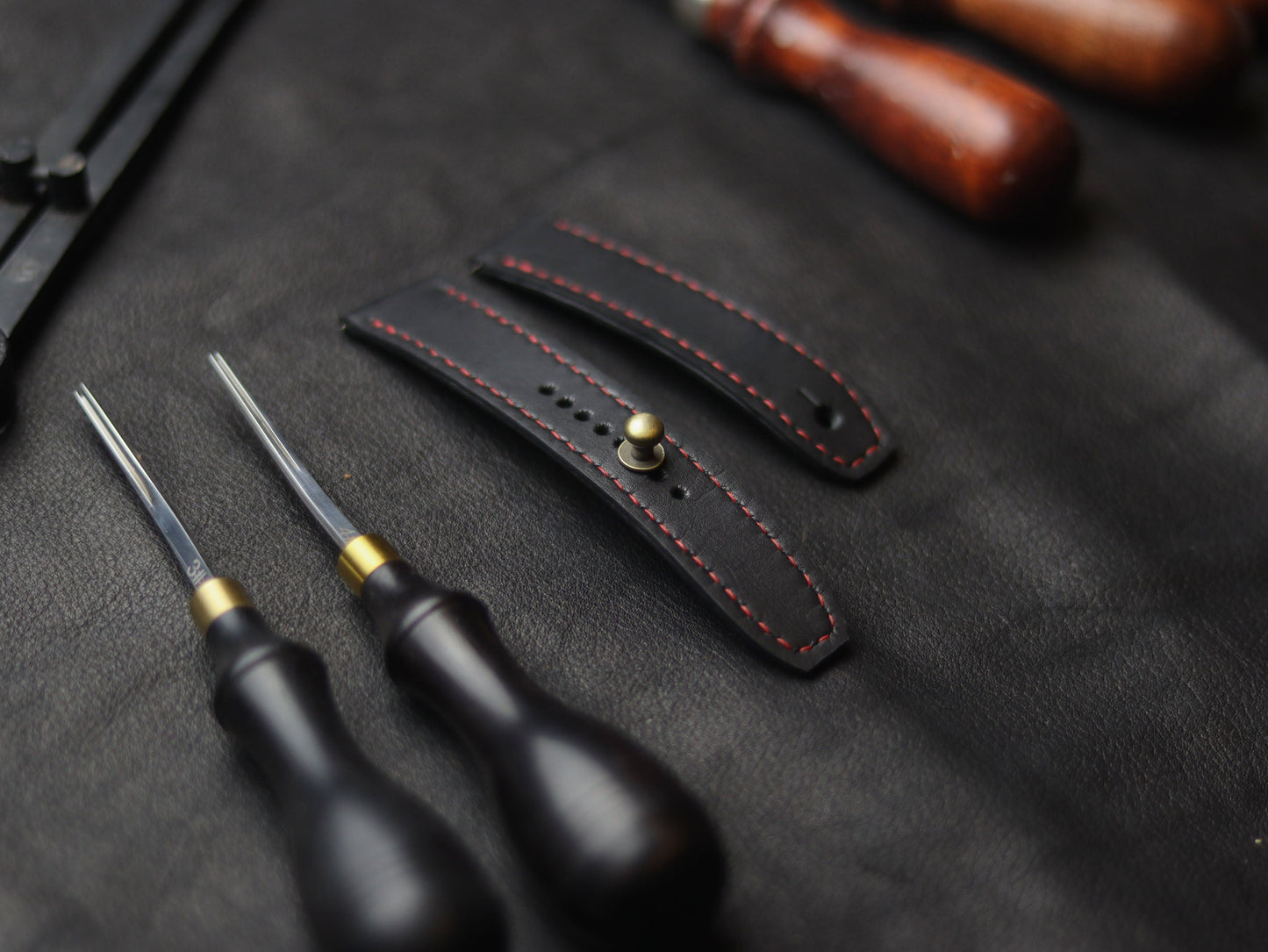 PANTOM BLACK (RED) - FULL STITCHED WATCH STRAPS grip