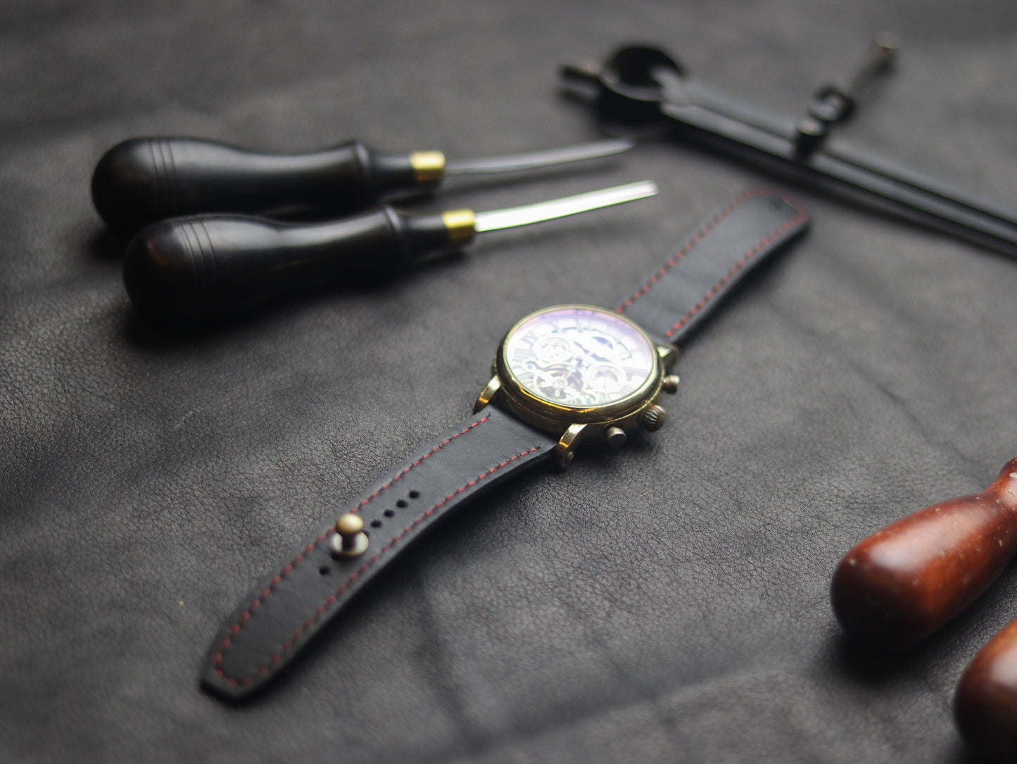 PANTOM BLACK (RED) - FULL STITCHED WATCH STRAPS grip