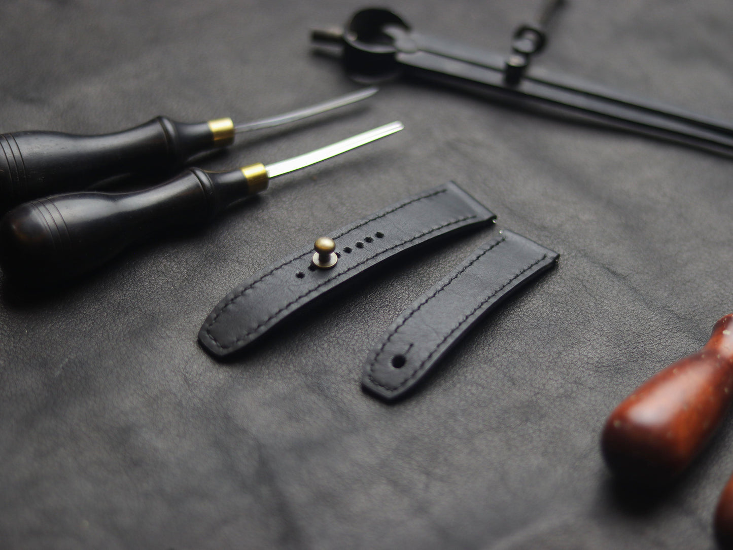 PANTOM BLACK  (BLACK) - FULL STITCHED WATCH STRAPS grip