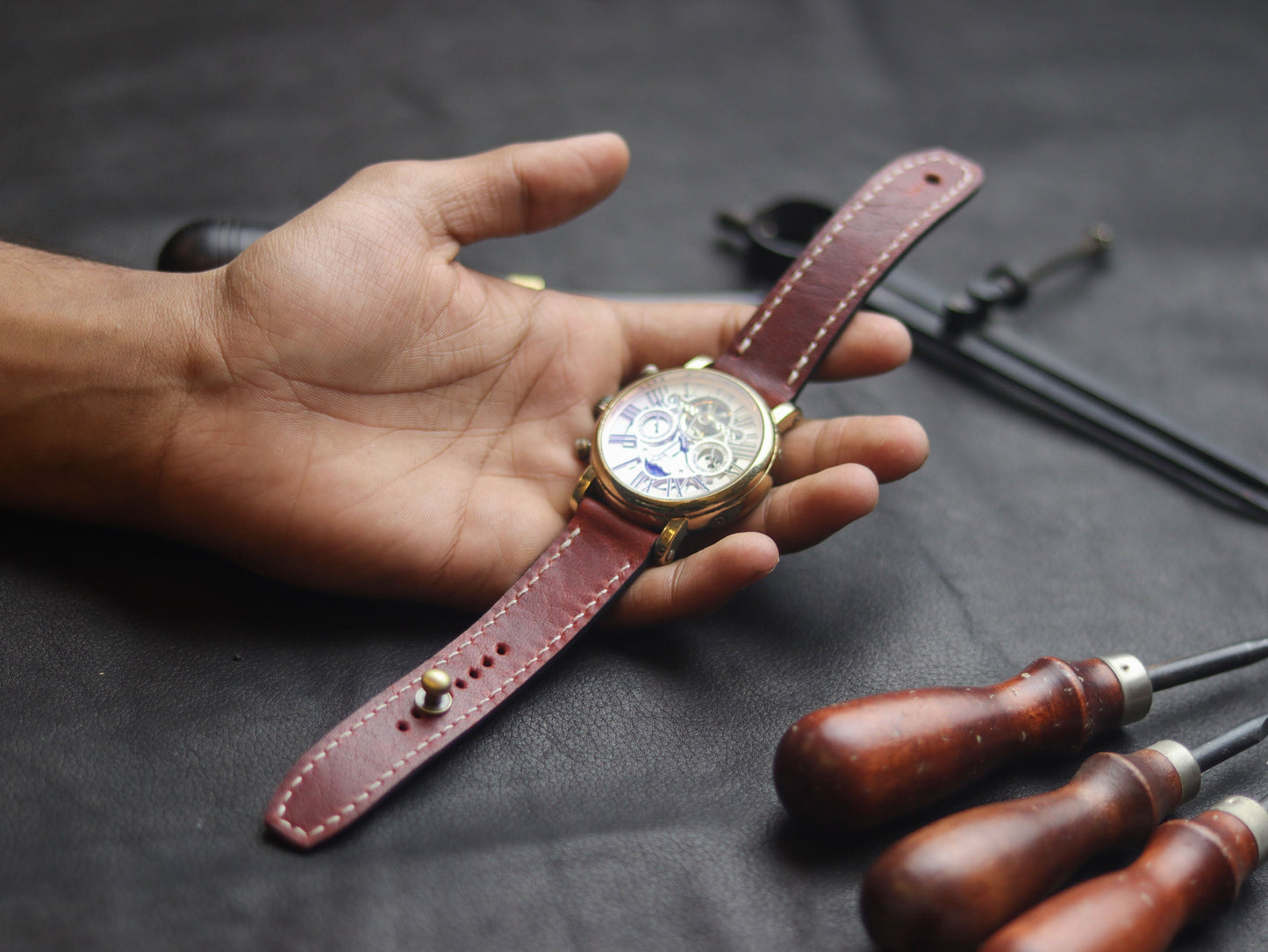 RED RICH (BEACH) - FULL STITCHED WATCH STRAPS grip