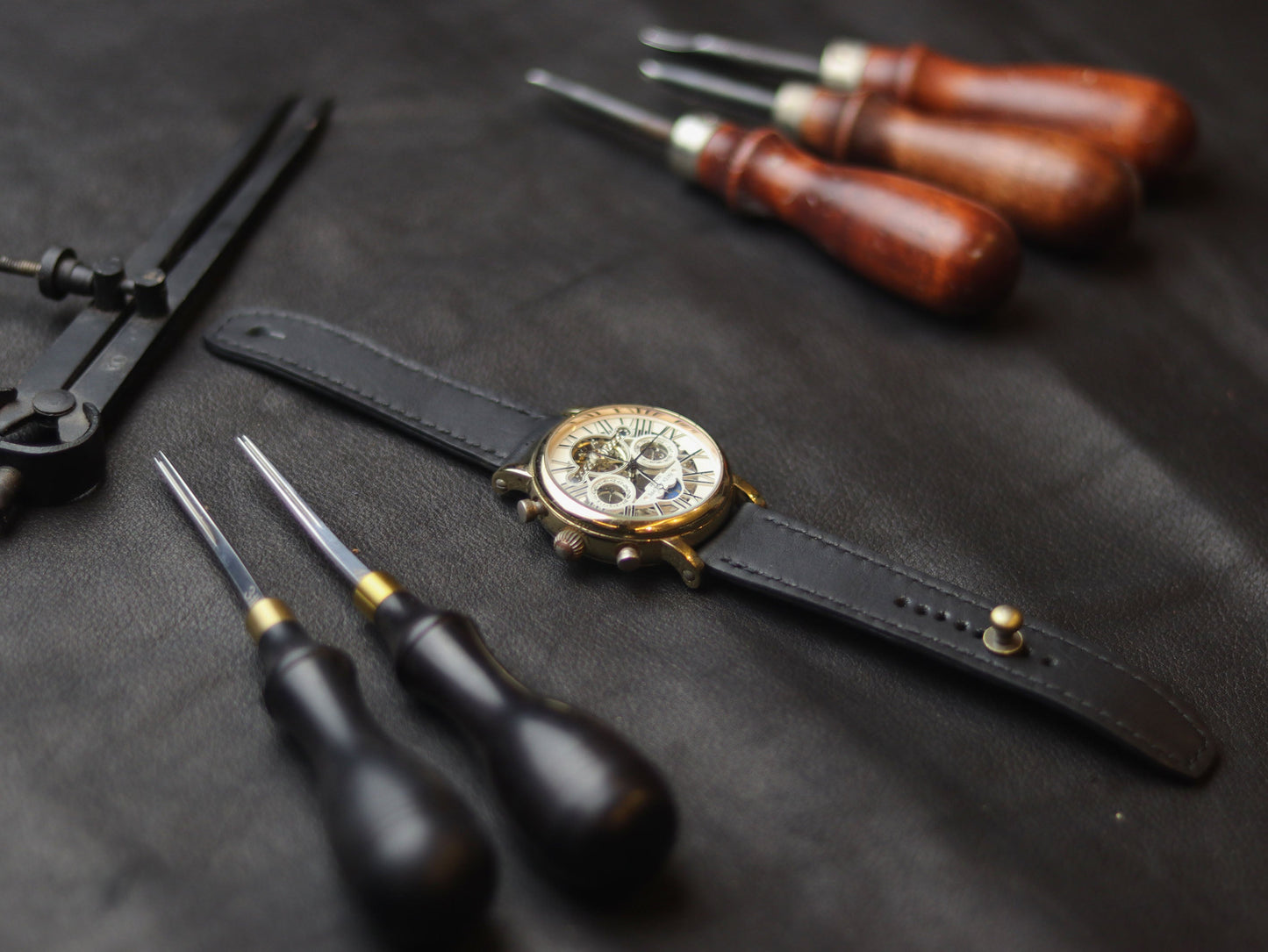 PANTOM BLACK  (BLACK) - FULL STITCHED WATCH STRAPS grip