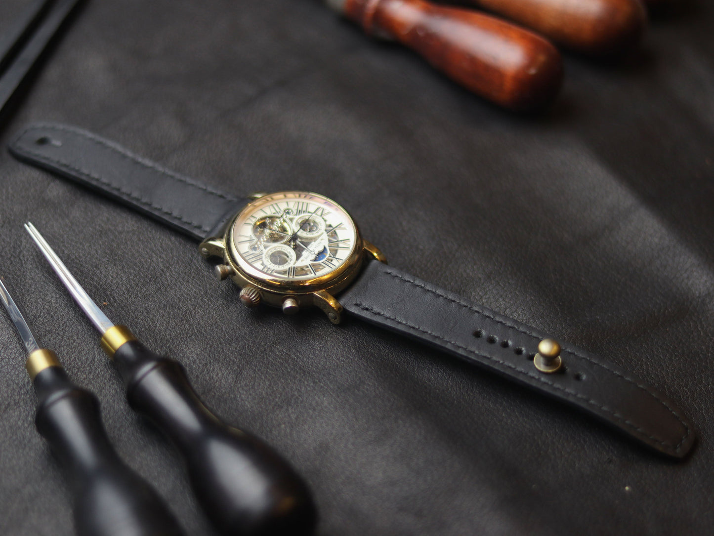 PANTOM BLACK  (BLACK) - FULL STITCHED WATCH STRAPS grip