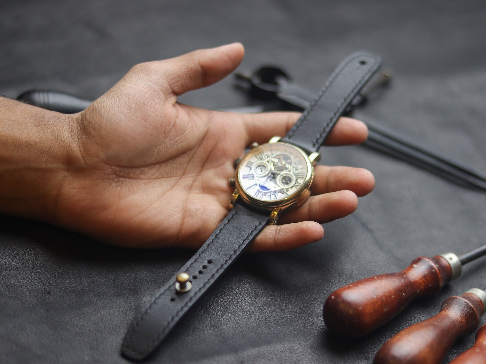 PANTOM BLACK  (BLACK) - FULL STITCHED WATCH STRAPS grip