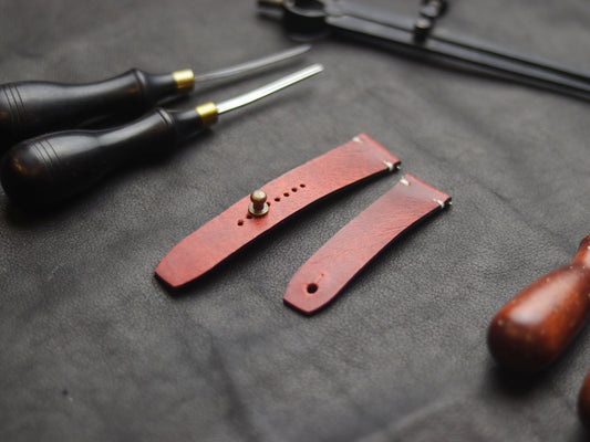 RED RICH  (BEACH) - MINIMAL STITCHED WATCH STRAPS grip