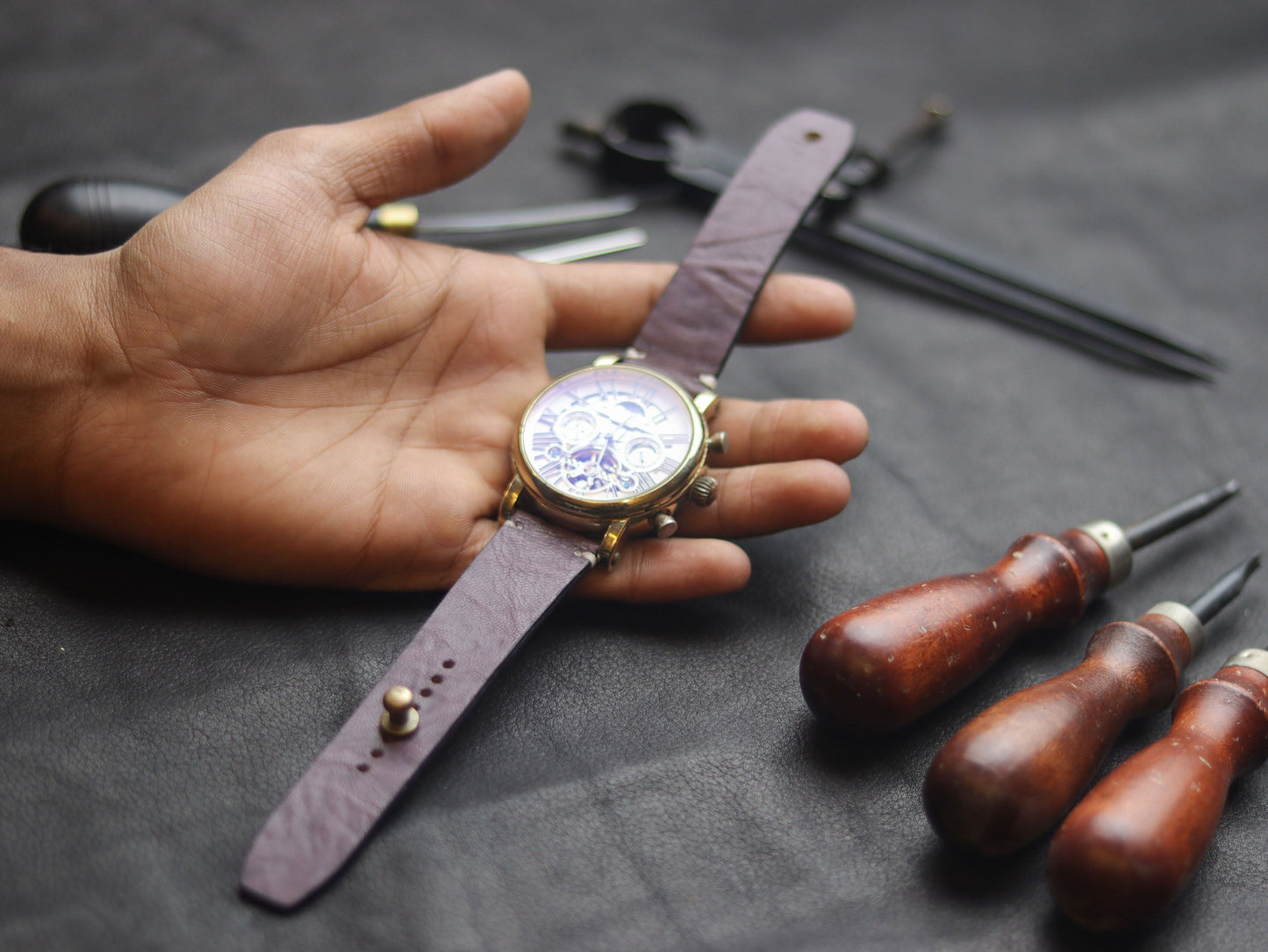 GRAPE PURPLE (WHITE) - MINIMAL STITCHED WATCH STRAPS grip