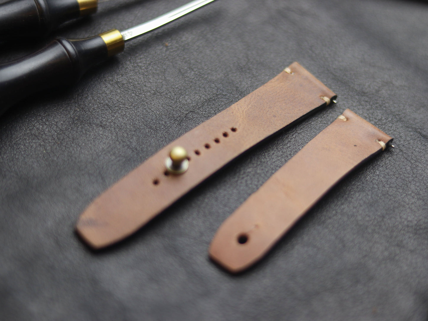 WALNAT  BROWN  (BEACH) - MINIMAL STITCHED WATCH STRAPS grip