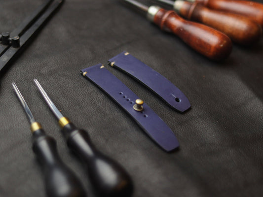 CLASSIC BLUE (BEACH) - MINIMAL STITCHED WATCH STRAPS grip
